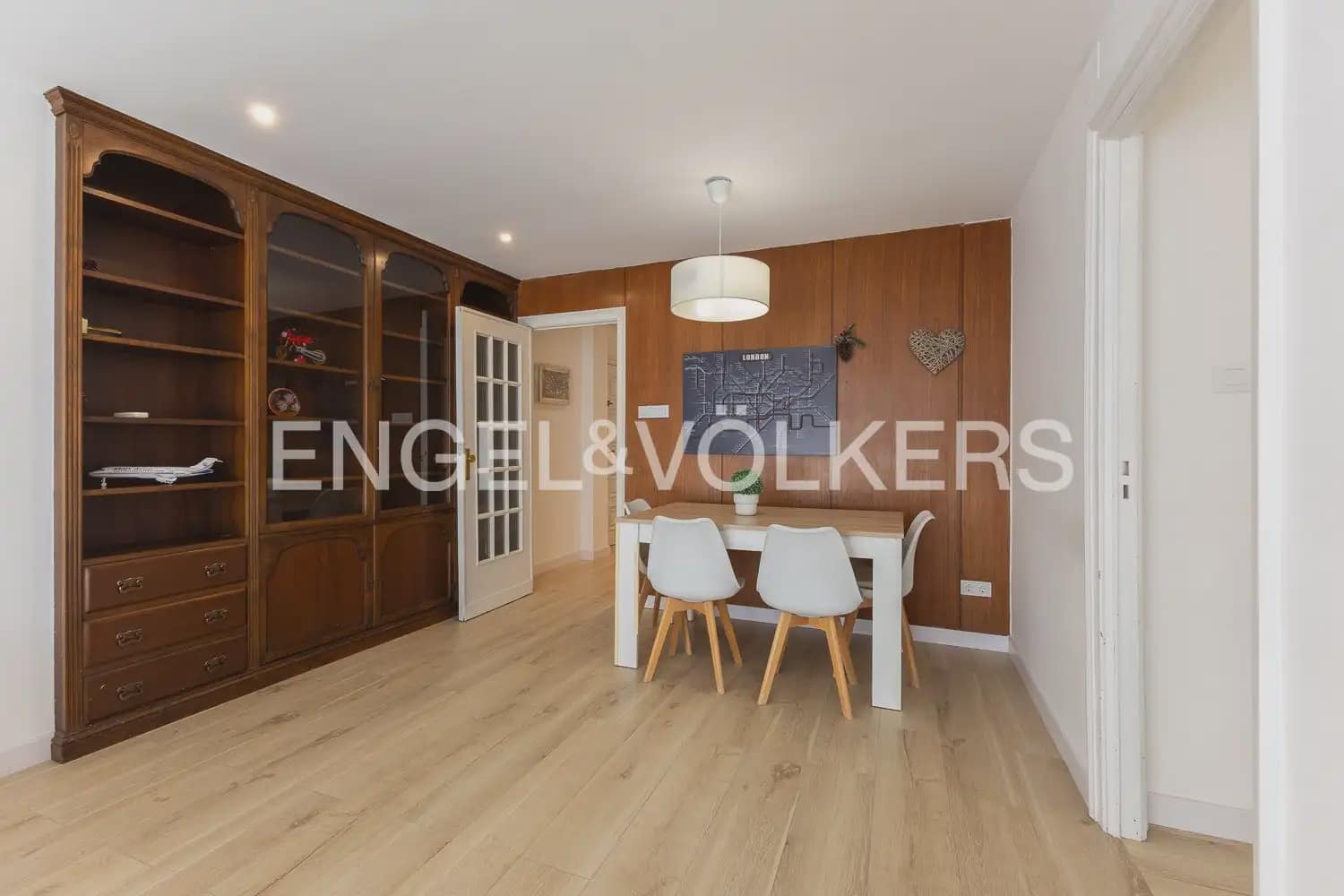 Piso de 3 habitaciones en València ciudad en alquiler - 1.700 € (Ref: 10024877)