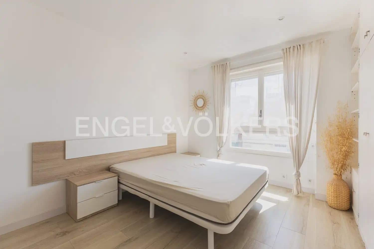 Piso de 3 habitaciones en València ciudad en alquiler - 1.700 € (Ref: 10024877)
