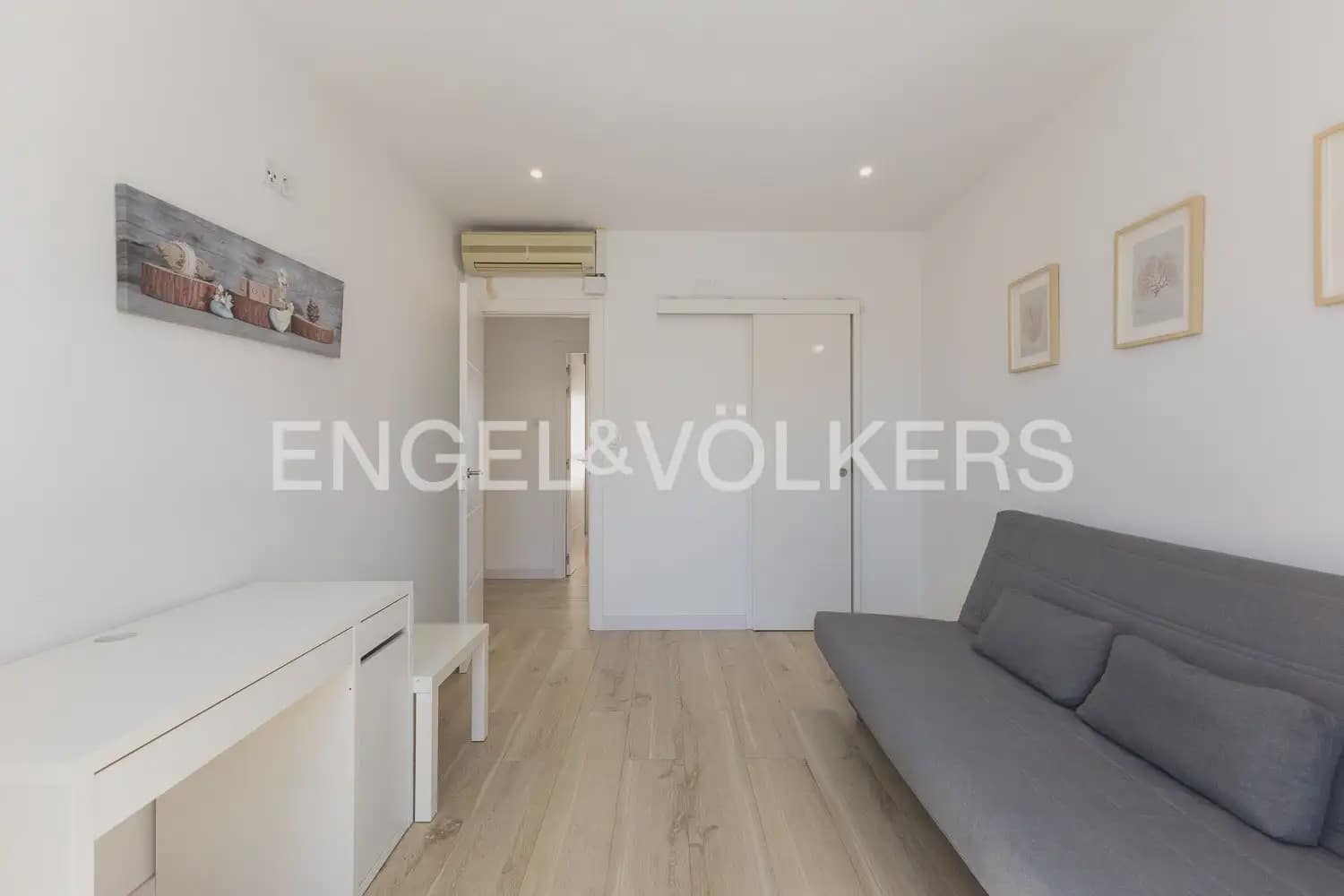 Piso de 3 habitaciones en València ciudad en alquiler - 1.700 € (Ref: 10024877)