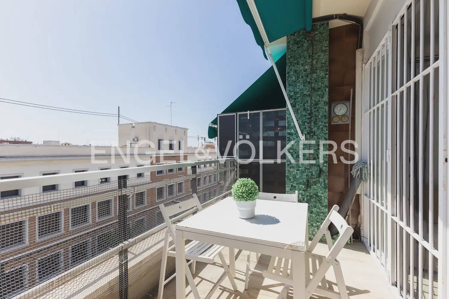 Piso de 3 habitaciones en València ciudad en alquiler - 1.700 € (Ref: 10024877)