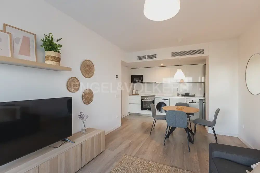 1 sovrum Lägenhet att hyra i Valencia stad med garage - 1 400 € (Ref: 10024878)