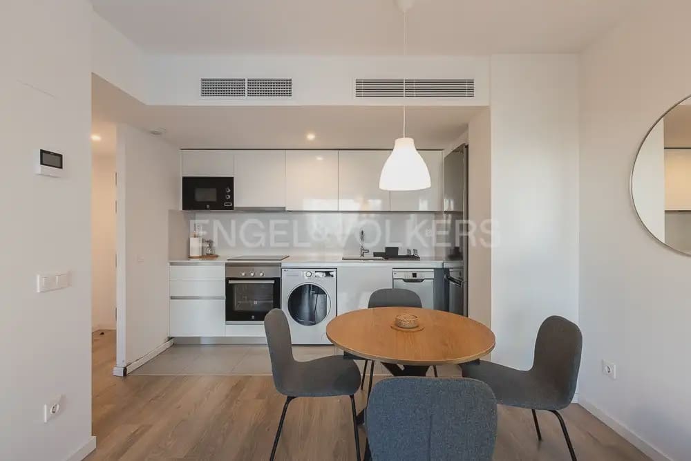 1 sovrum Lägenhet att hyra i Valencia stad med garage - 1 400 € (Ref: 10024878)