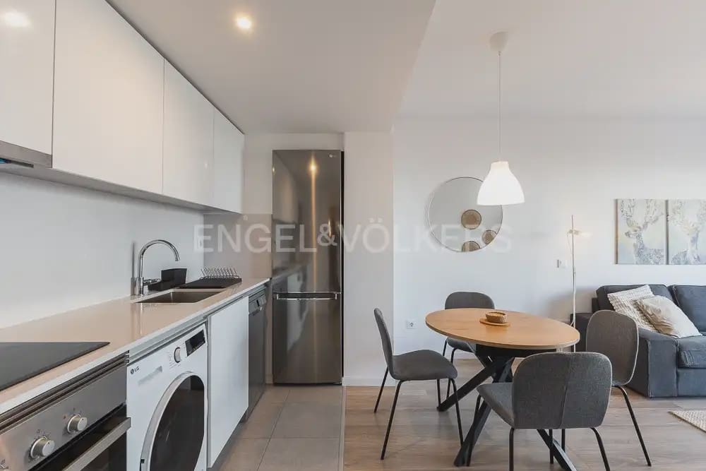 1 sovrum Lägenhet att hyra i Valencia stad med garage - 1 400 € (Ref: 10024878)