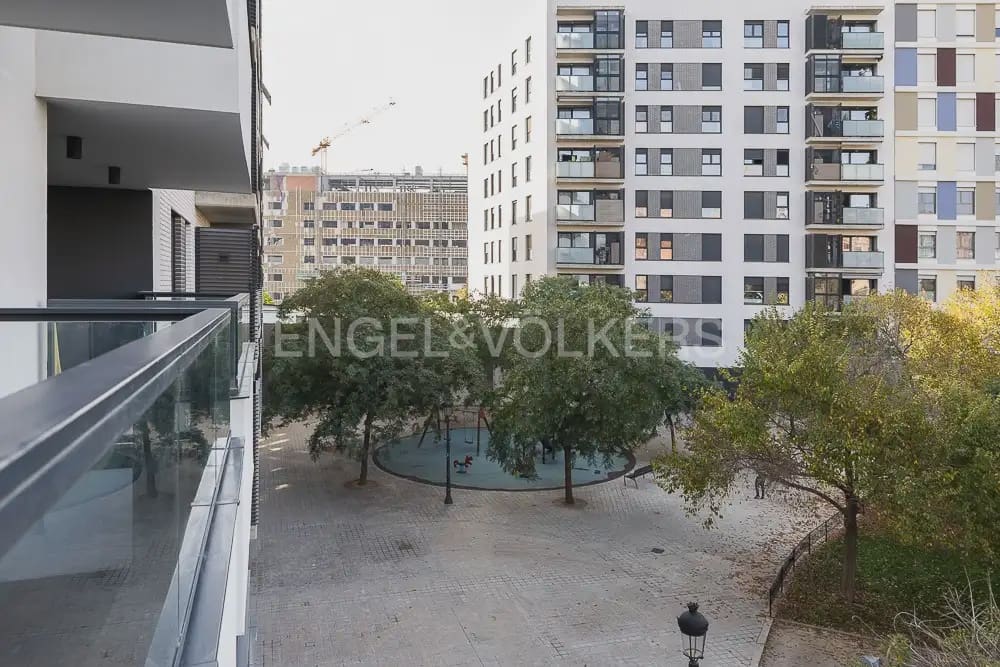 1 sovrum Lägenhet att hyra i Valencia stad med garage - 1 400 € (Ref: 10024878)