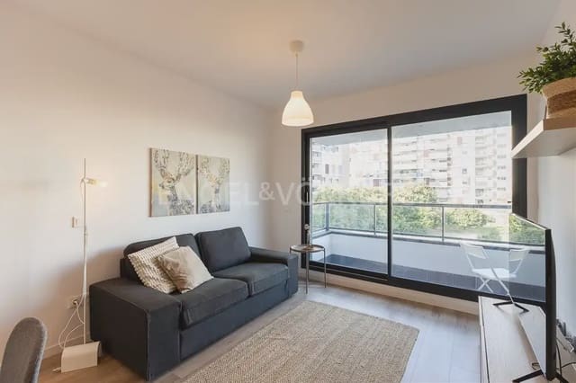 1 sovrum Lägenhet att hyra i Sant Isidre, Valencia stad med garage - 1 400 € (Ref: 10024878)