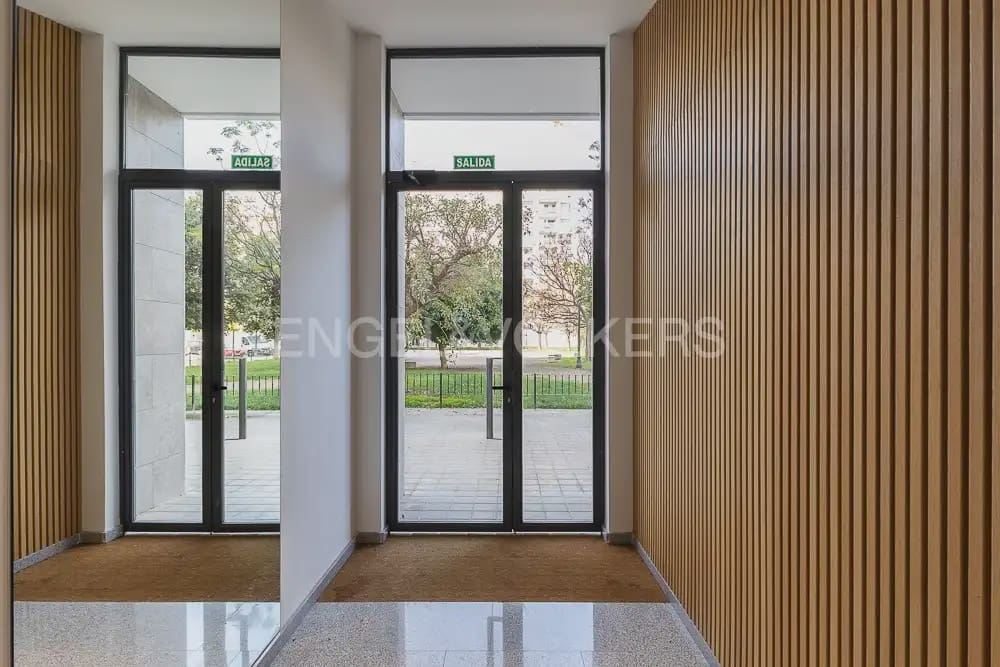 1 sovrum Lägenhet att hyra i Valencia stad med garage - 1 400 € (Ref: 10024878)