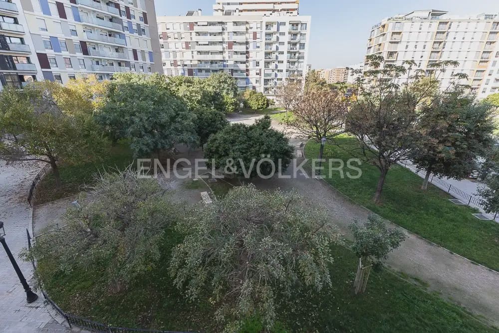 1 sovrum Lägenhet att hyra i Valencia stad med garage - 1 400 € (Ref: 10024878)