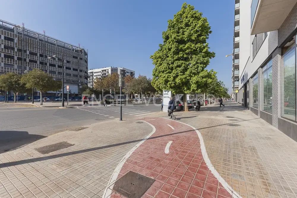 1 sovrum Lägenhet att hyra i Valencia stad med garage - 1 400 € (Ref: 10024878)
