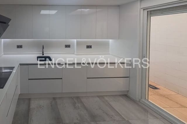 5 sypialnia Dom szeregowy do wynajęcia w Torrent - 1 800 € (Ref: 10024935)