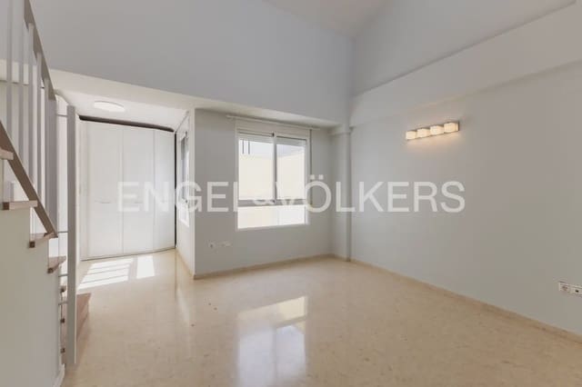 5 sypialnia Dom szeregowy do wynajęcia w Torrent z basenem garażem - 1 800 € (Ref: 10024935)