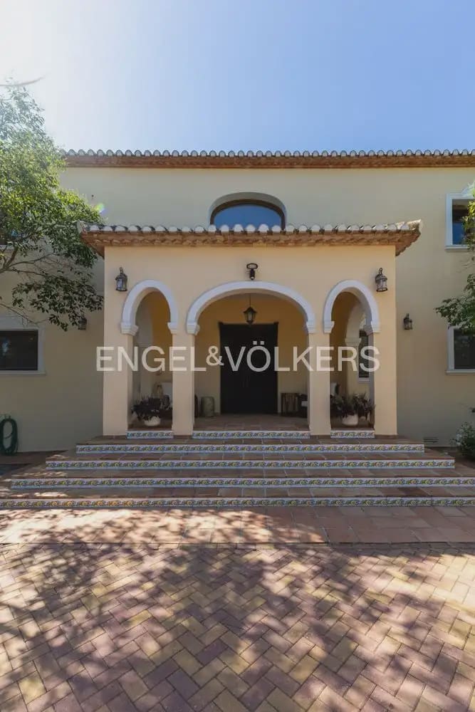 4 bedroom Finca/Country House for sale in Pedreguer with pool garage - € 1,590,000 (Ref: 10024936)