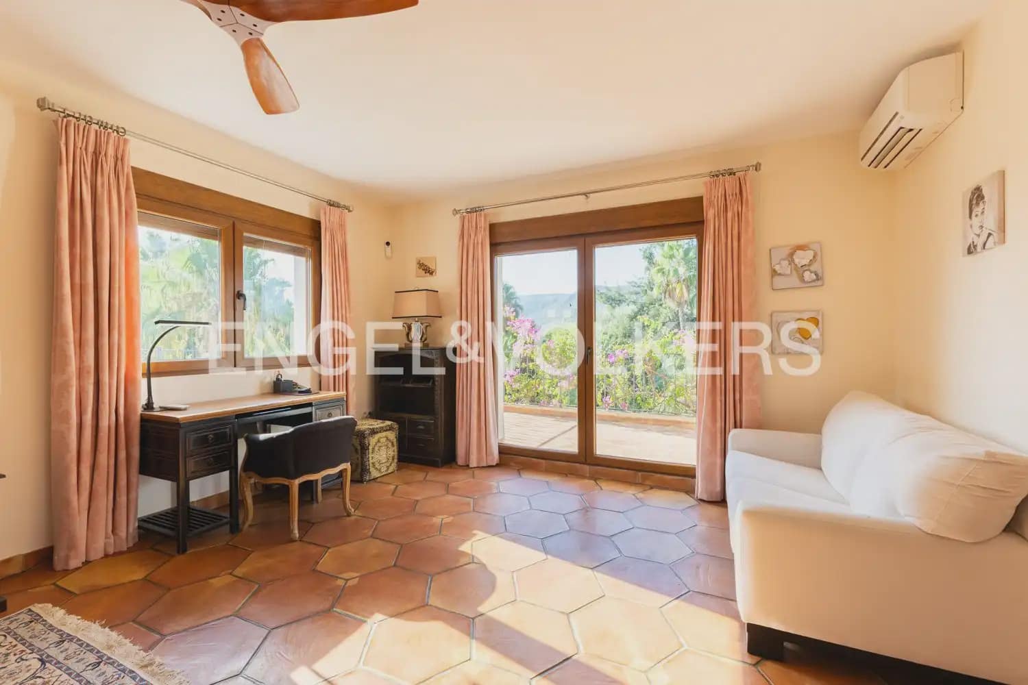 4 bedroom Finca/Country House for sale in Pedreguer with pool garage - € 1,590,000 (Ref: 10024936)