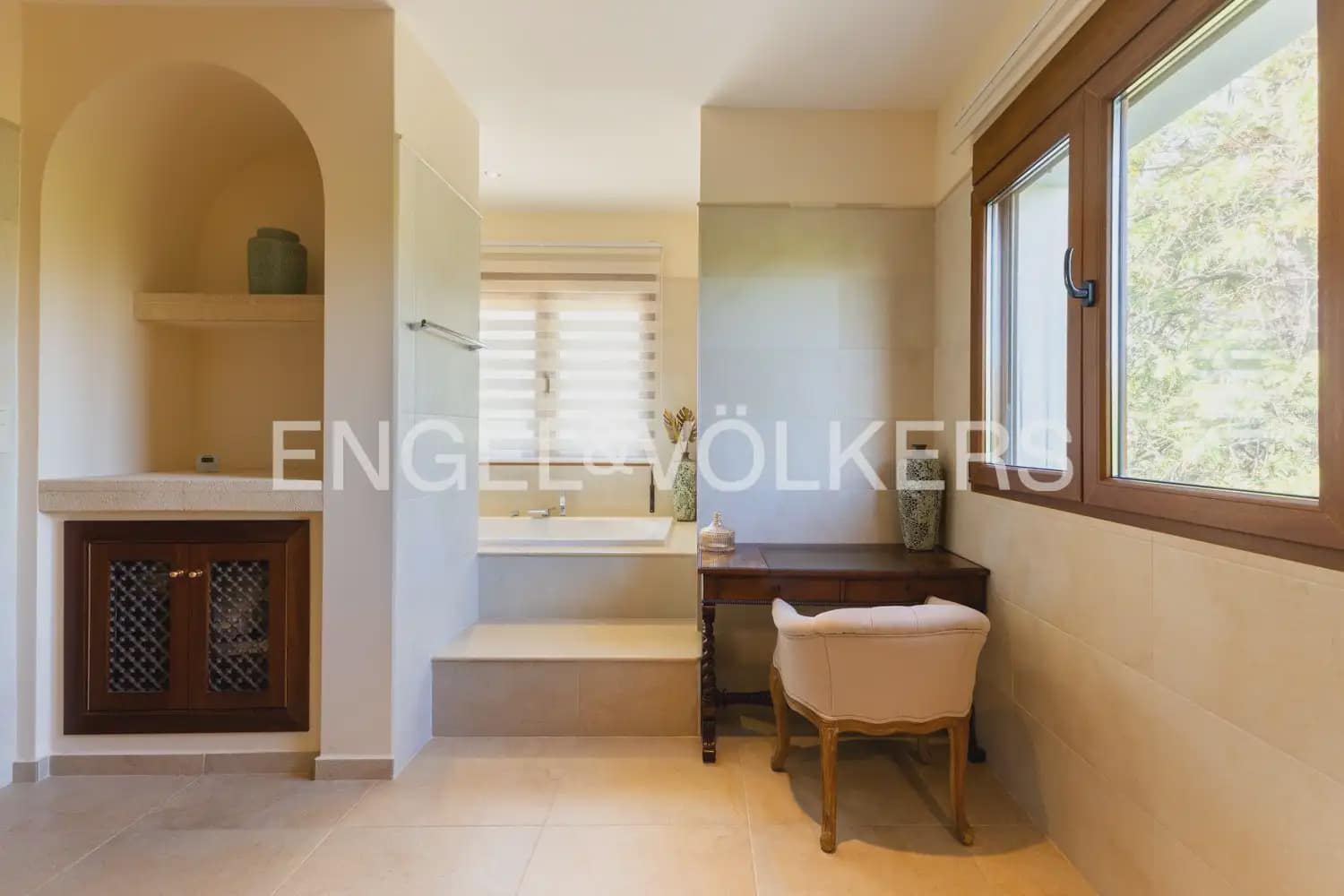 4 bedroom Finca/Country House for sale in Pedreguer with pool garage - € 1,590,000 (Ref: 10024936)