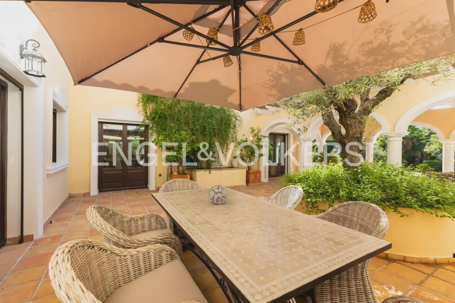 4 bedroom Finca/Country House for sale in Pedreguer with pool garage - € 1,590,000 (Ref: 10024936)