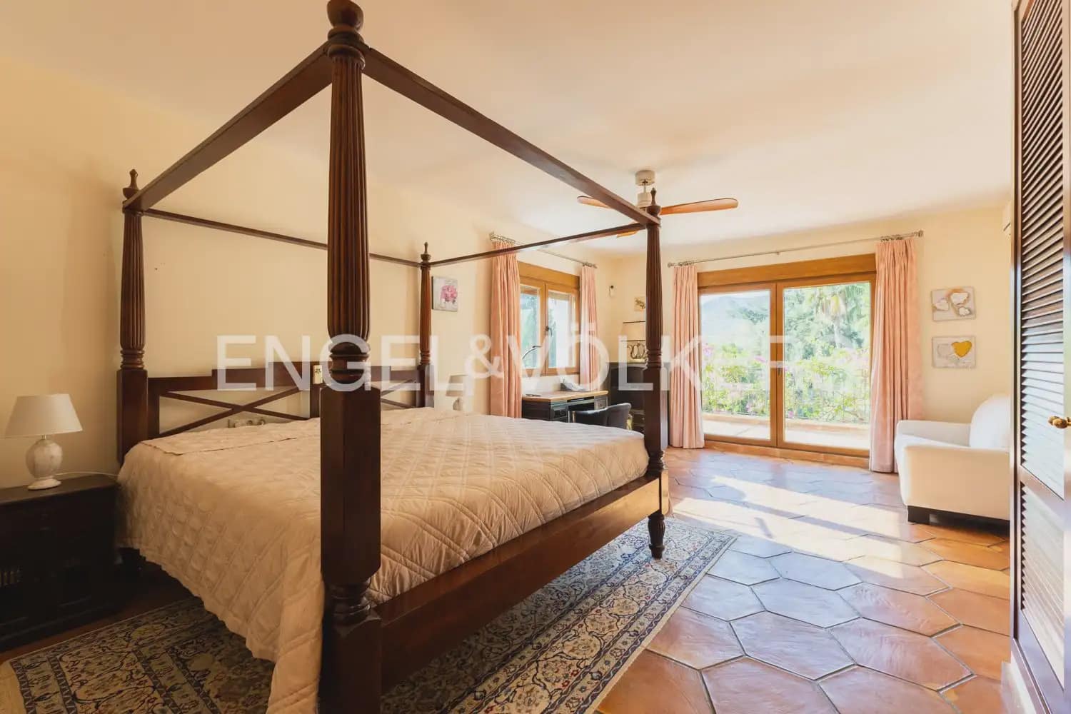 4 bedroom Finca/Country House for sale in Pedreguer with pool garage - € 1,590,000 (Ref: 10024936)