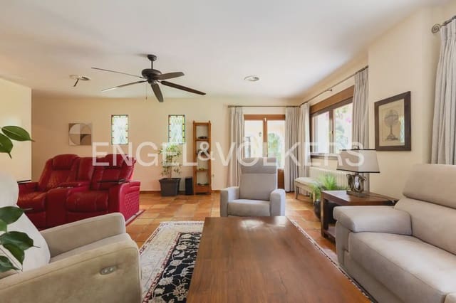 4 bedroom Finca/Country House for sale in Pedreguer with pool garage - € 1,590,000 (Ref: 10024936)