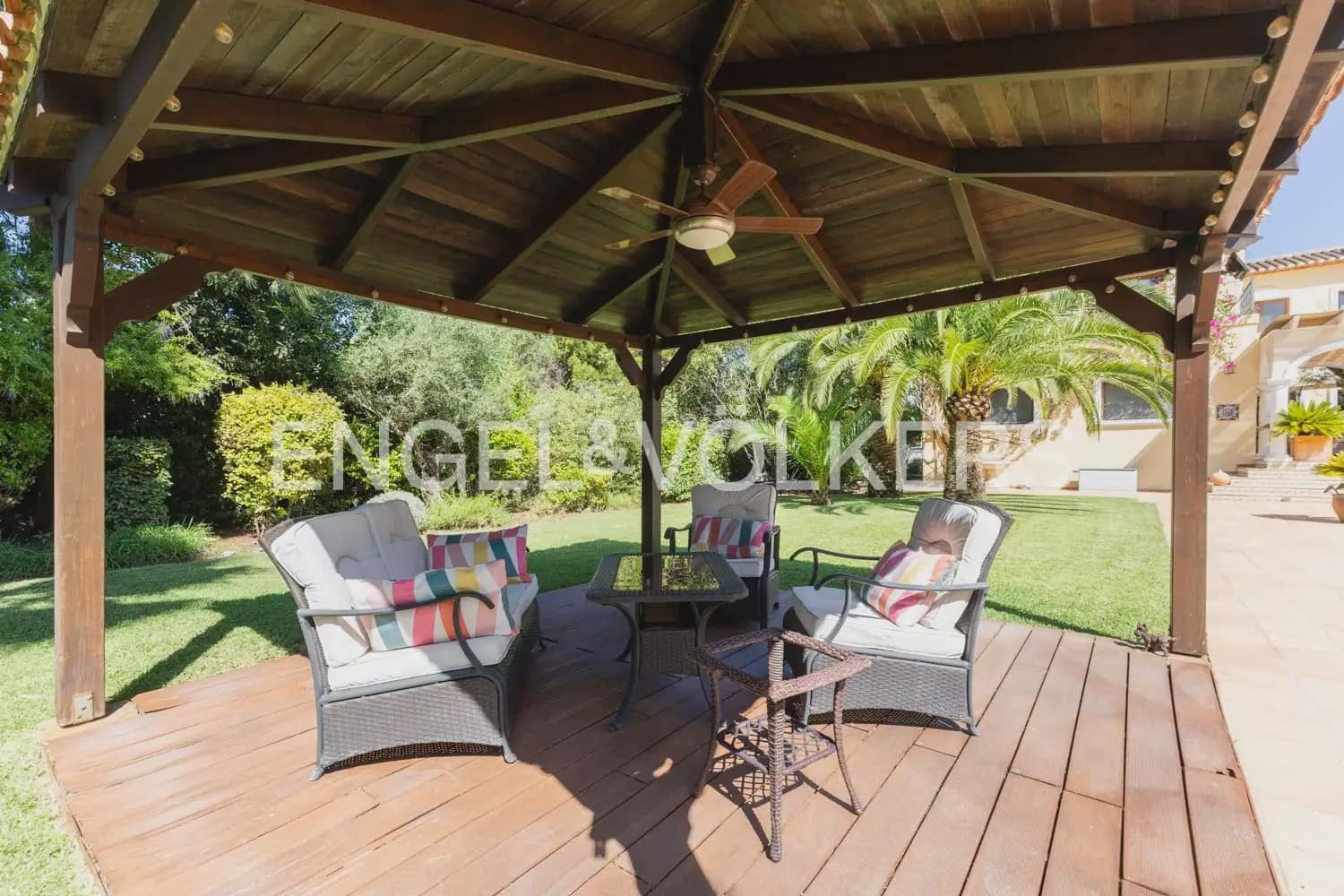 4 bedroom Finca/Country House for sale in Pedreguer with pool garage - € 1,590,000 (Ref: 10024936)