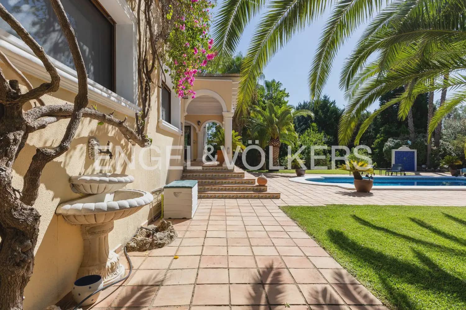 4 bedroom Finca/Country House for sale in Pedreguer with pool garage - € 1,590,000 (Ref: 10024936)
