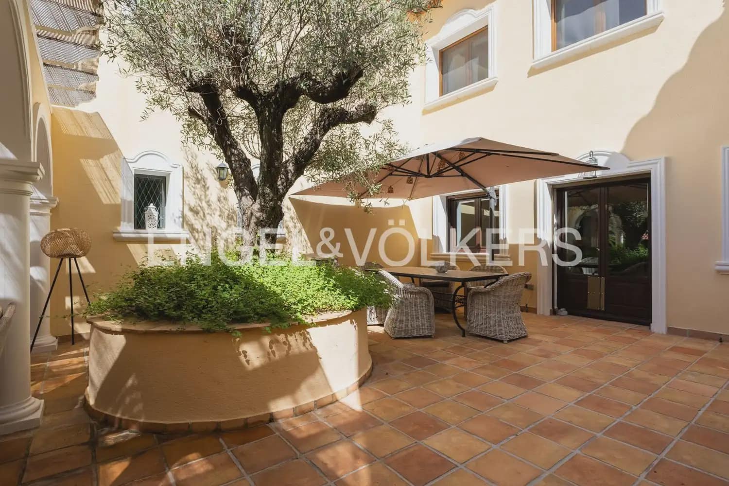 4 bedroom Finca/Country House for sale in Pedreguer with pool garage - € 1,590,000 (Ref: 10024936)