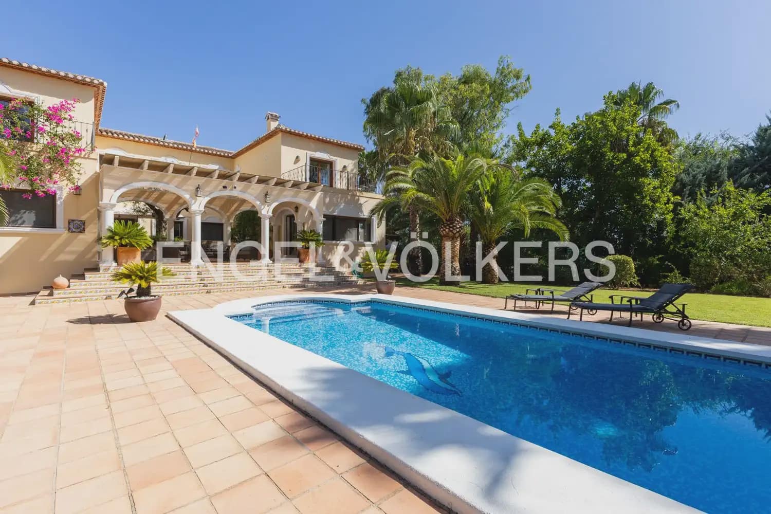4 bedroom Finca/Country House for sale in Pedreguer with pool garage - € 1,590,000 (Ref: 10024936)