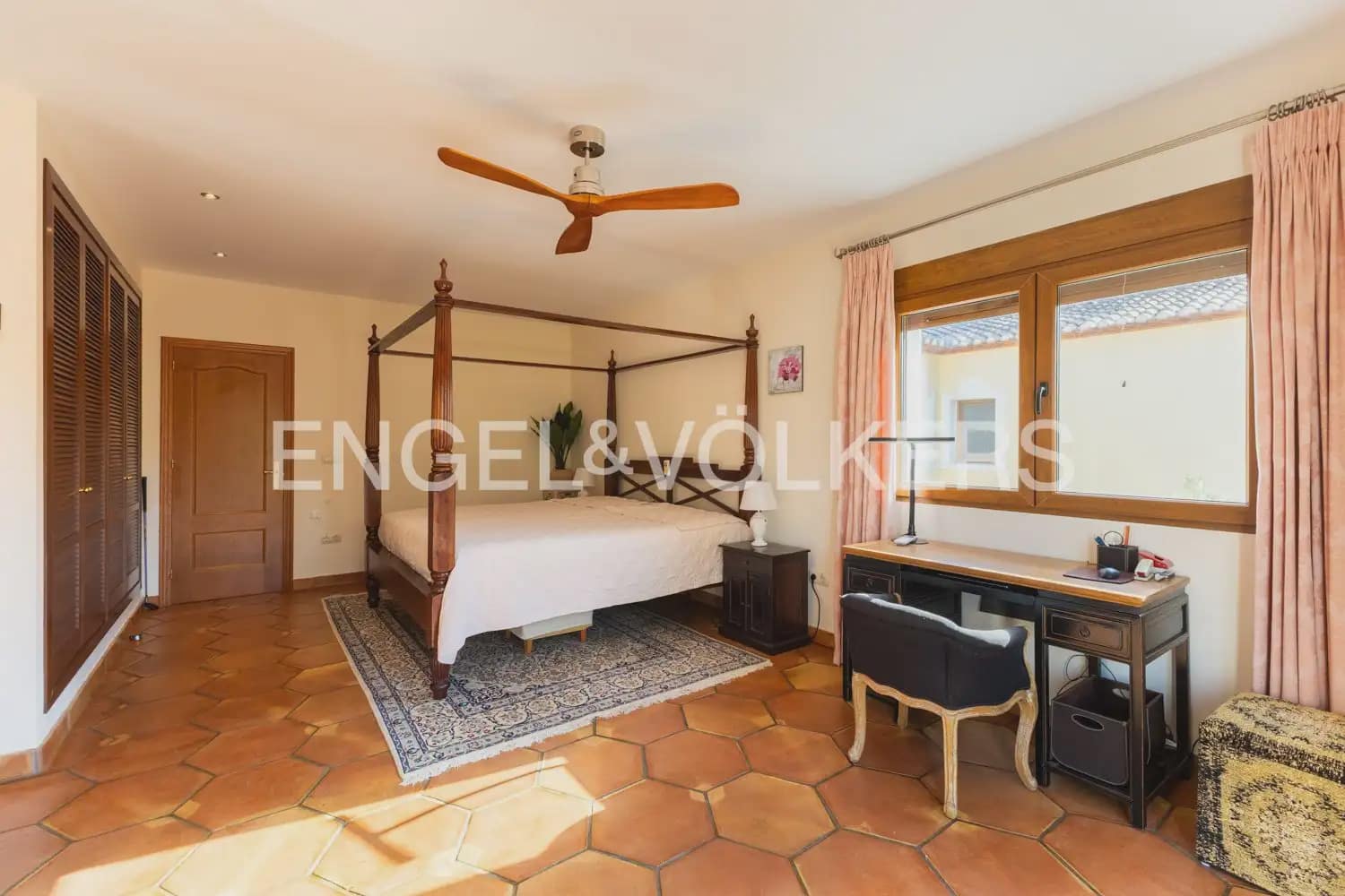 4 bedroom Finca/Country House for sale in Pedreguer with pool garage - € 1,590,000 (Ref: 10024936)