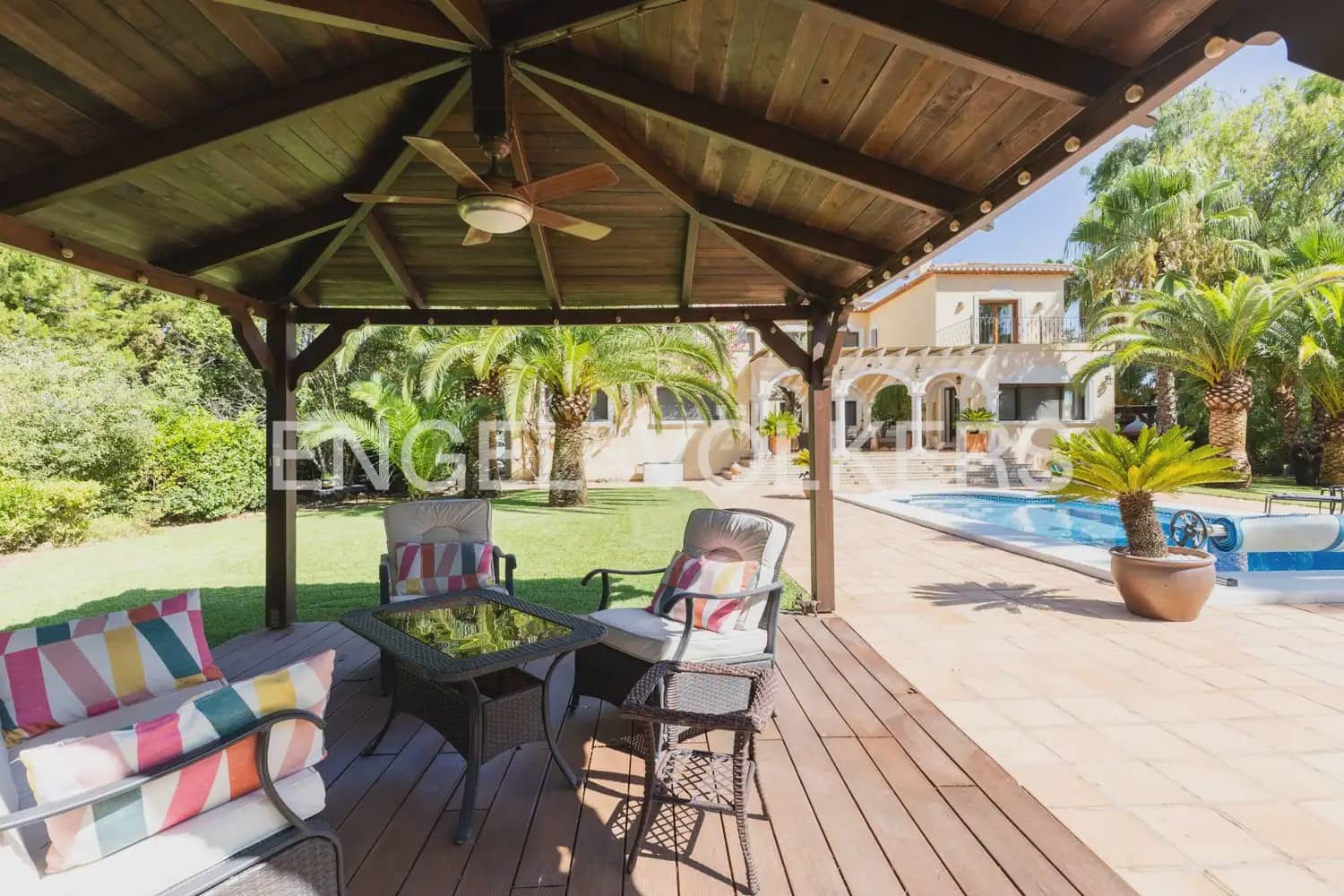 4 bedroom Finca/Country House for sale in Pedreguer with pool garage - € 1,590,000 (Ref: 10024936)
