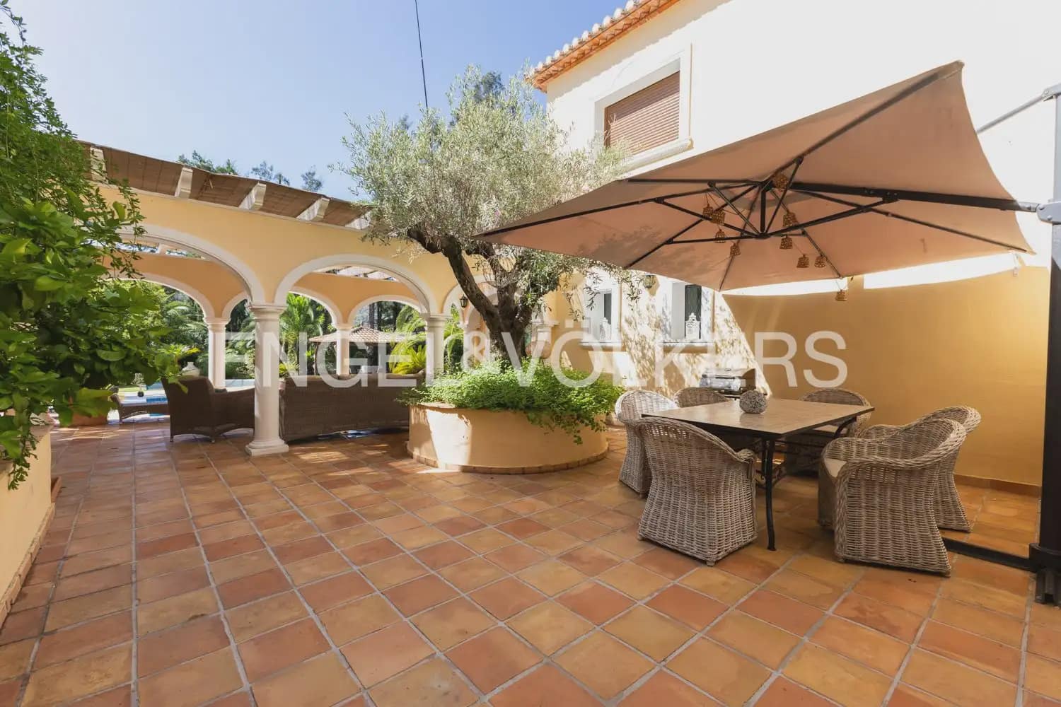 4 bedroom Finca/Country House for sale in Pedreguer with pool garage - € 1,590,000 (Ref: 10024936)