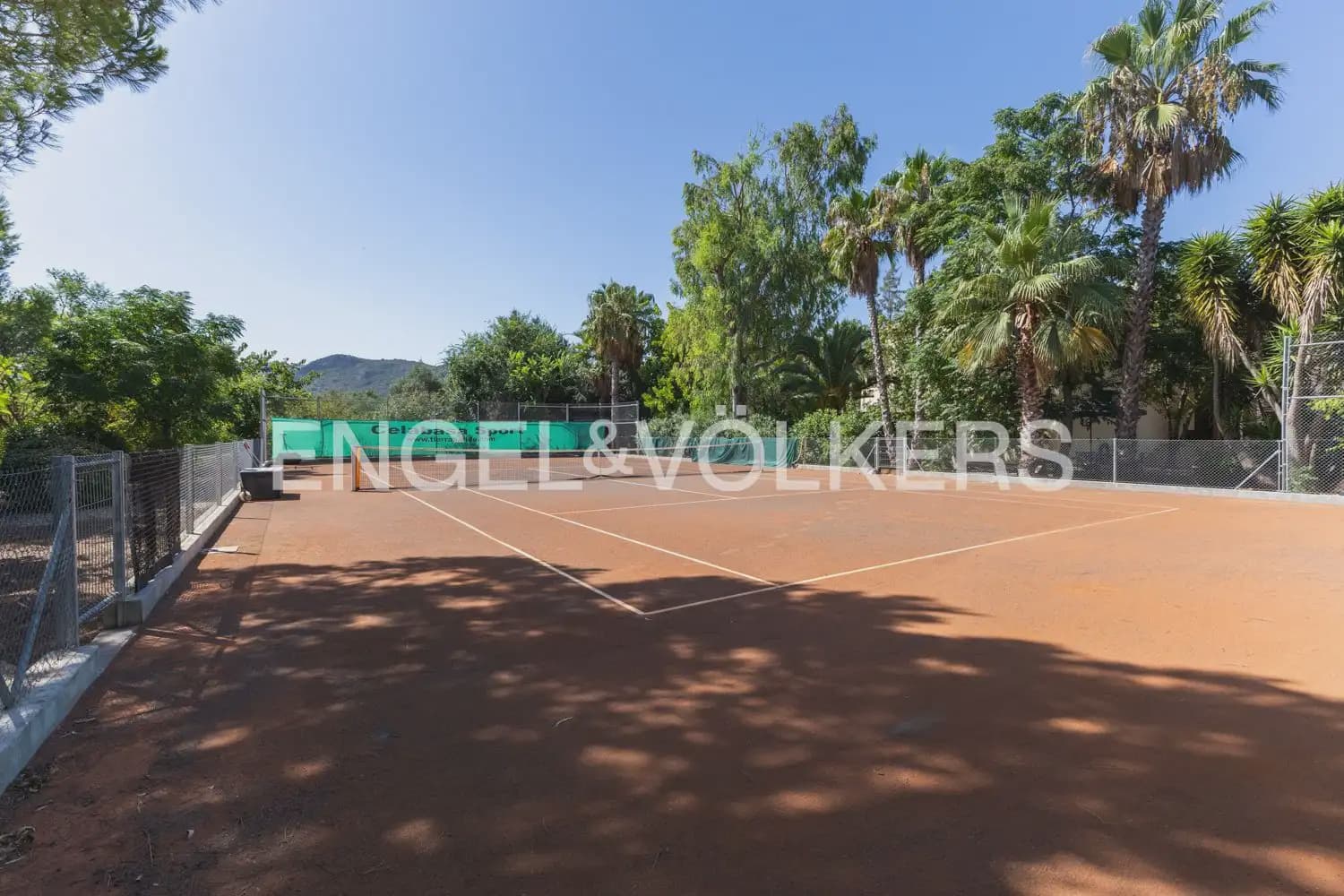 4 bedroom Finca/Country House for sale in Pedreguer with pool garage - € 1,590,000 (Ref: 10024936)