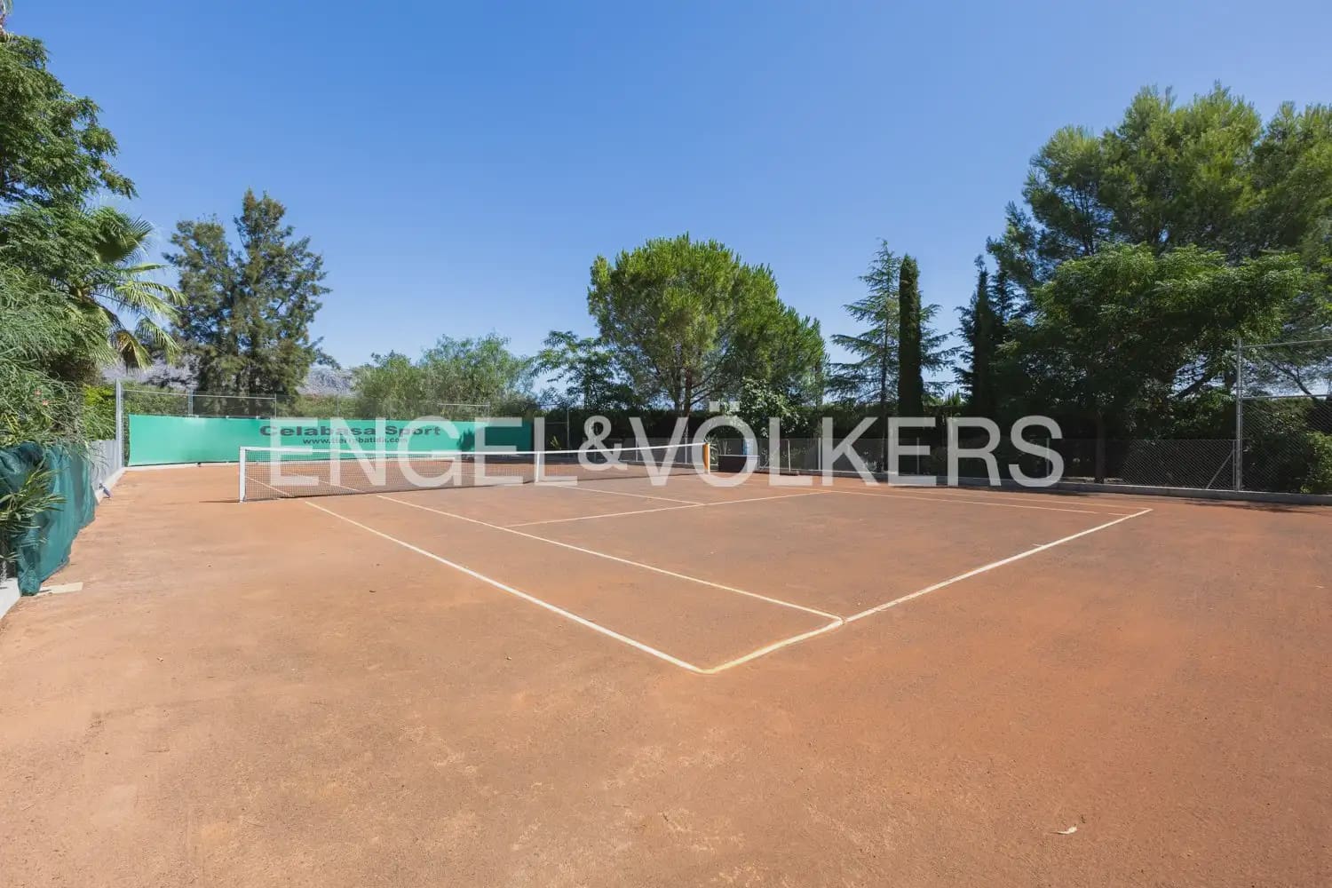 4 bedroom Finca/Country House for sale in Pedreguer with pool garage - € 1,590,000 (Ref: 10024936)