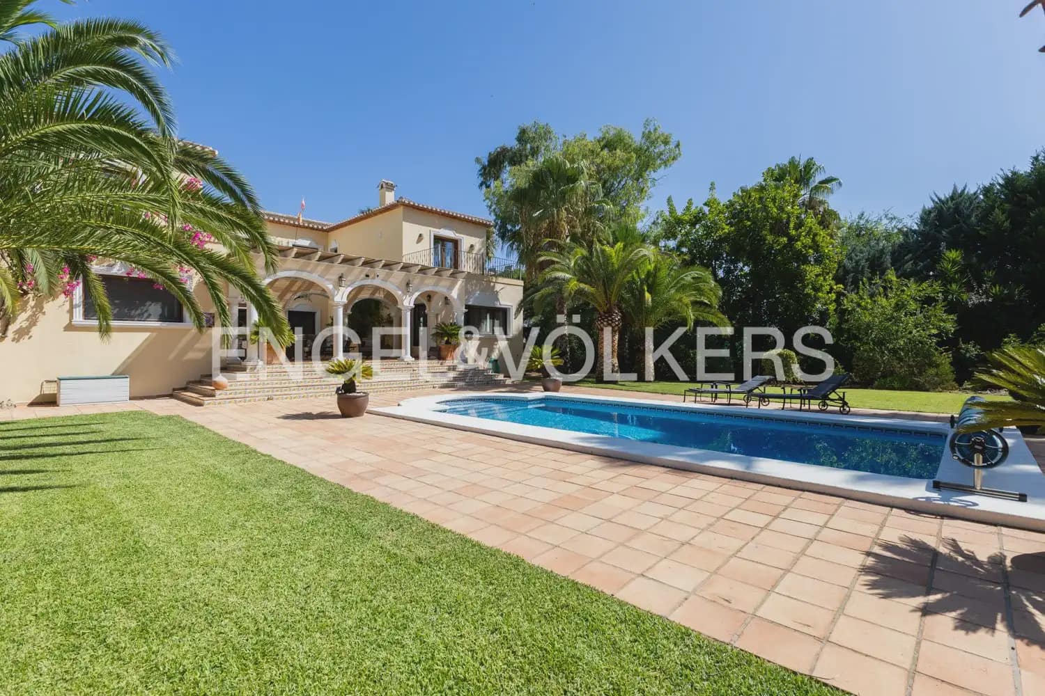 4 bedroom Finca/Country House for sale in Pedreguer with pool garage - € 1,590,000 (Ref: 10024936)
