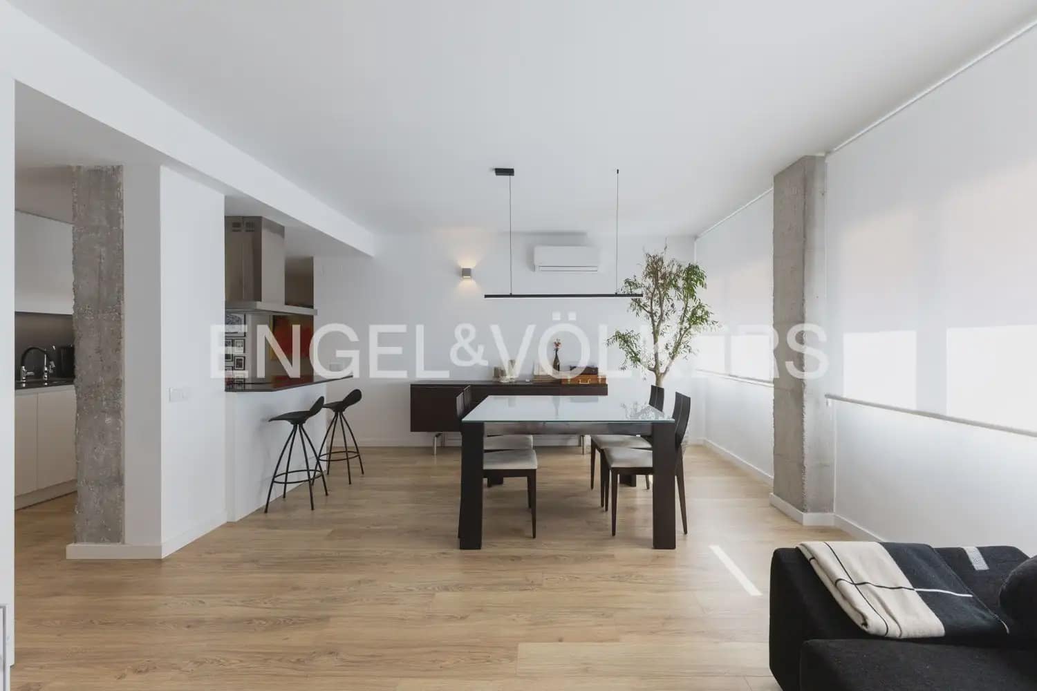 3 bedroom Flat for rent in Castello de la Plana with garage - € 1,350 (Ref: 10024937)