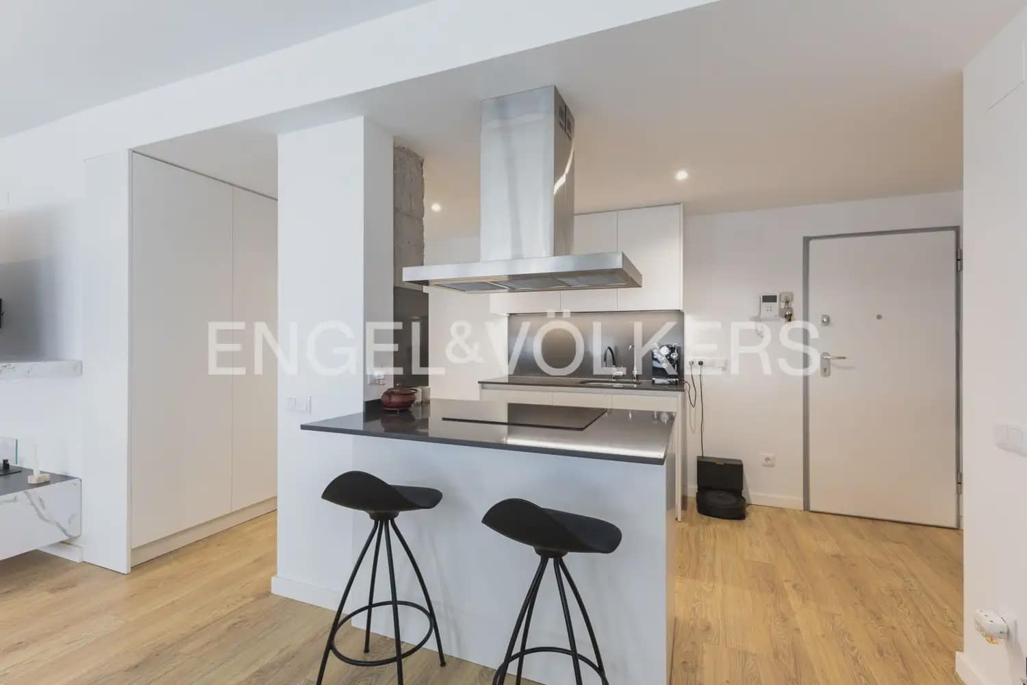 3 bedroom Flat for rent in Castello de la Plana with garage - € 1,350 (Ref: 10024937)
