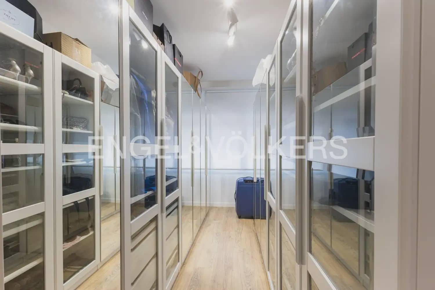 3 bedroom Flat for rent in Castello de la Plana with garage - € 1,350 (Ref: 10024937)