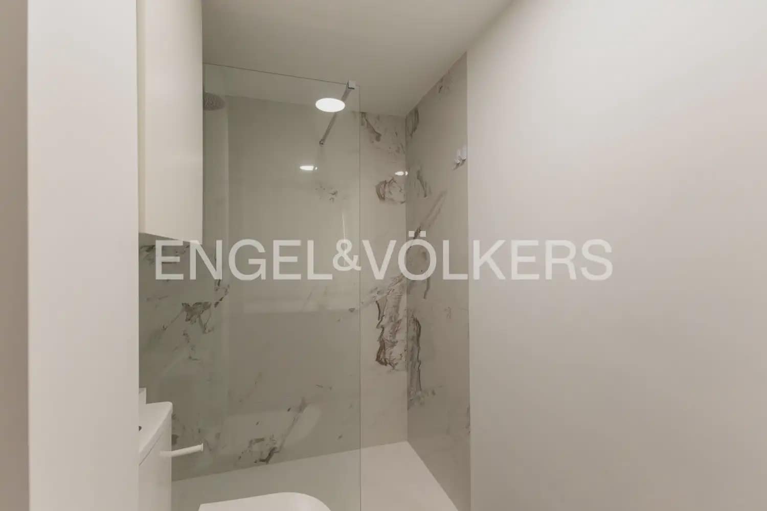 3 bedroom Flat for rent in Castello de la Plana with garage - € 1,350 (Ref: 10024937)