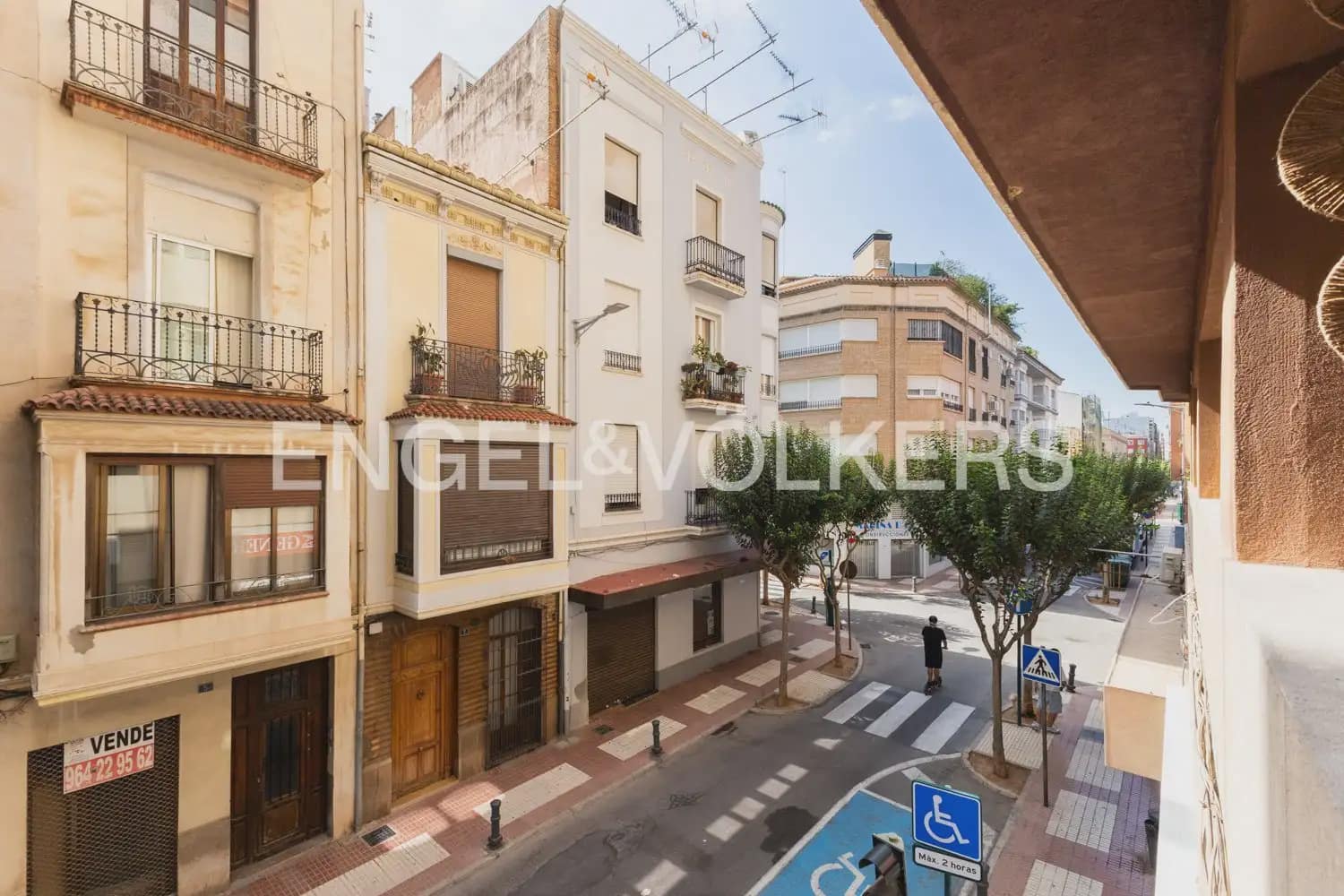 3 bedroom Flat for rent in Castello de la Plana with garage - € 1,350 (Ref: 10024937)
