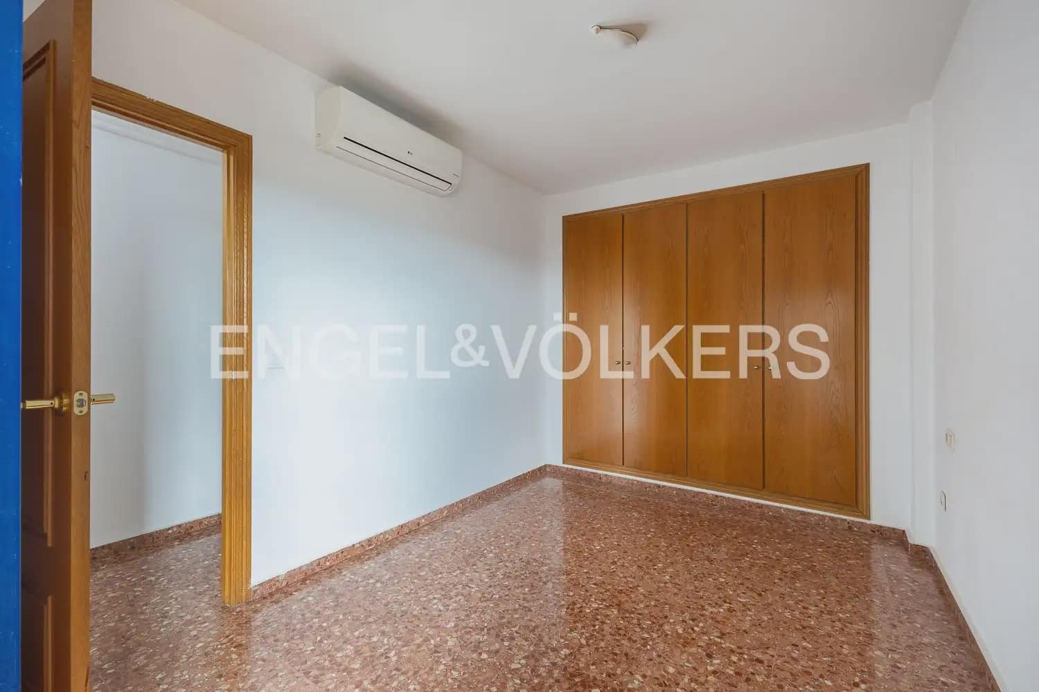 3 soveværelse Lejlighed til leje i Valencia by med swimmingpool garage - € 1.250 (Ref: 10024940)