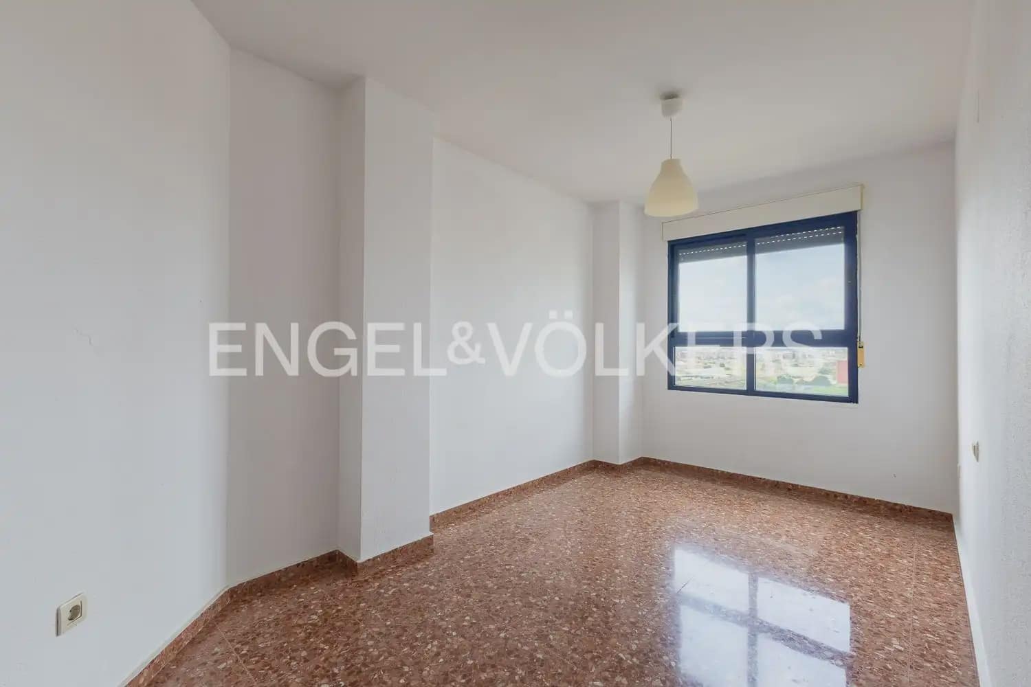 3 soveværelse Lejlighed til leje i Valencia by med swimmingpool garage - € 1.250 (Ref: 10024940)