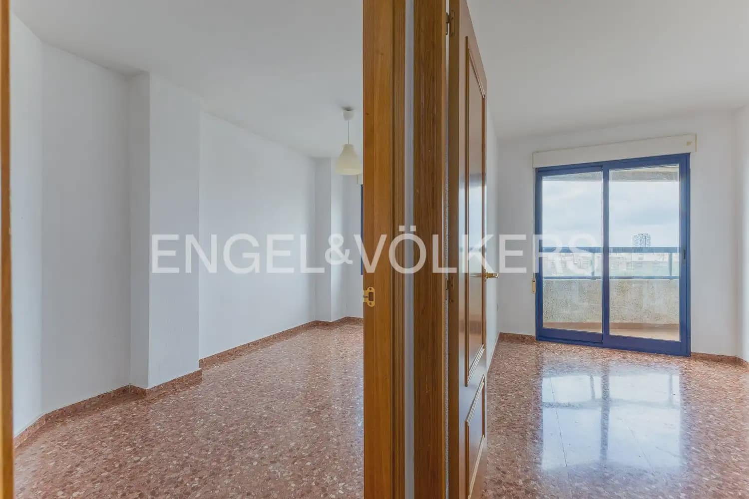 3 soveværelse Lejlighed til leje i Valencia by med swimmingpool garage - € 1.250 (Ref: 10024940)