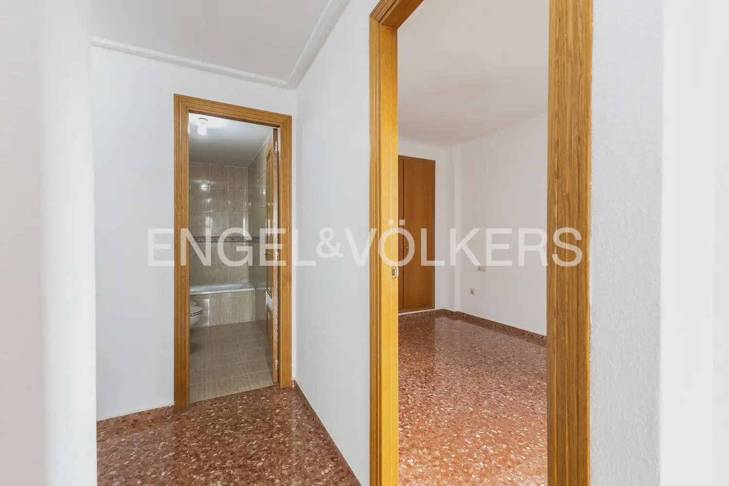 3 soveværelse Lejlighed til leje i Valencia by med swimmingpool garage - € 1.250 (Ref: 10024940)