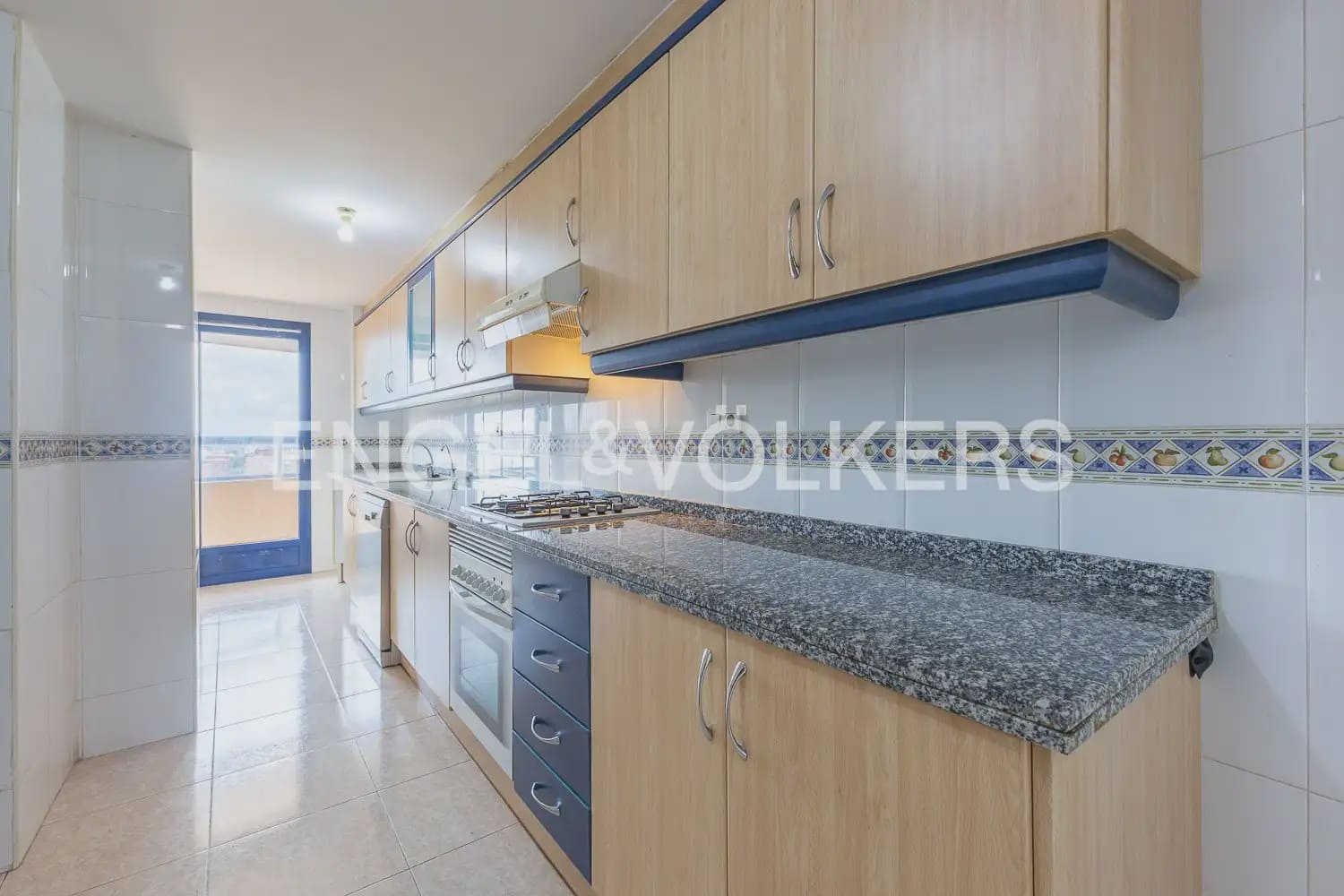 3 soveværelse Lejlighed til leje i Valencia by med swimmingpool garage - € 1.250 (Ref: 10024940)