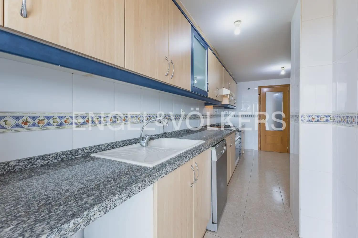 3 soveværelse Lejlighed til leje i Valencia by med swimmingpool garage - € 1.250 (Ref: 10024940)