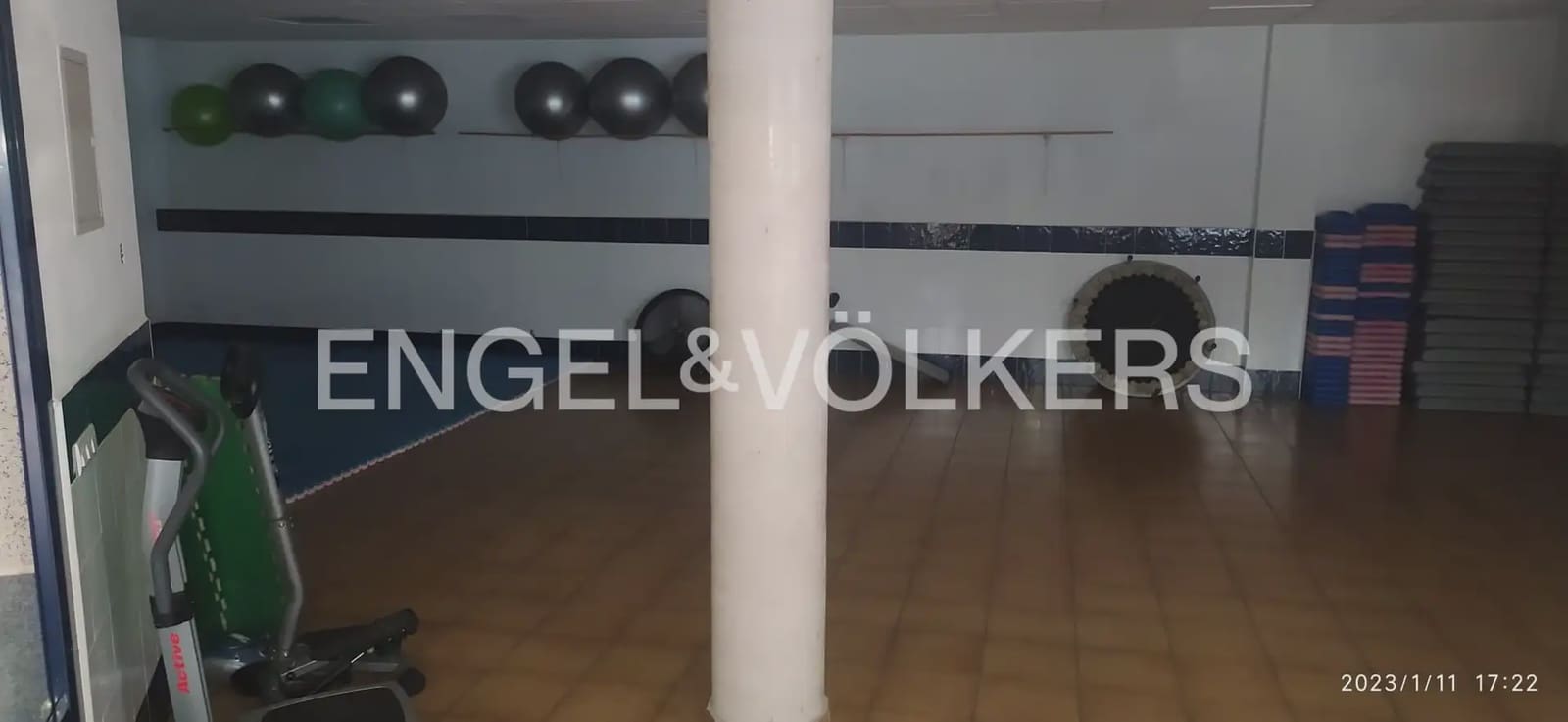 3 soveværelse Lejlighed til leje i Valencia by med swimmingpool garage - € 1.250 (Ref: 10024940)