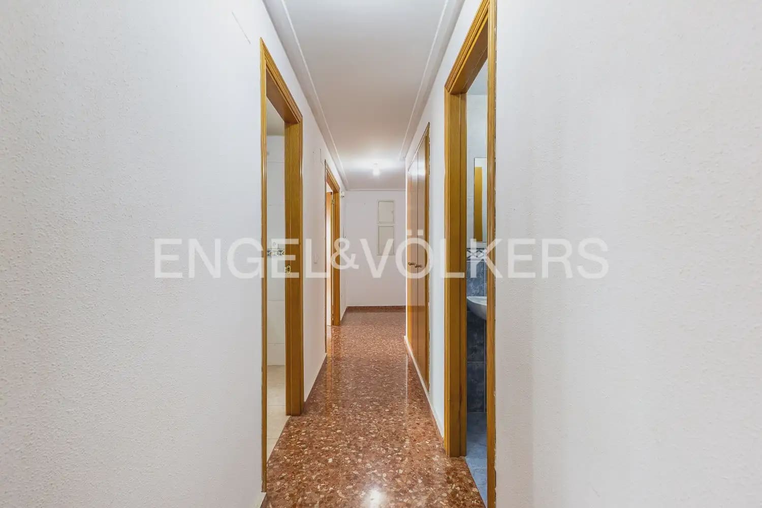 3 soveværelse Lejlighed til leje i Valencia by med swimmingpool garage - € 1.250 (Ref: 10024940)