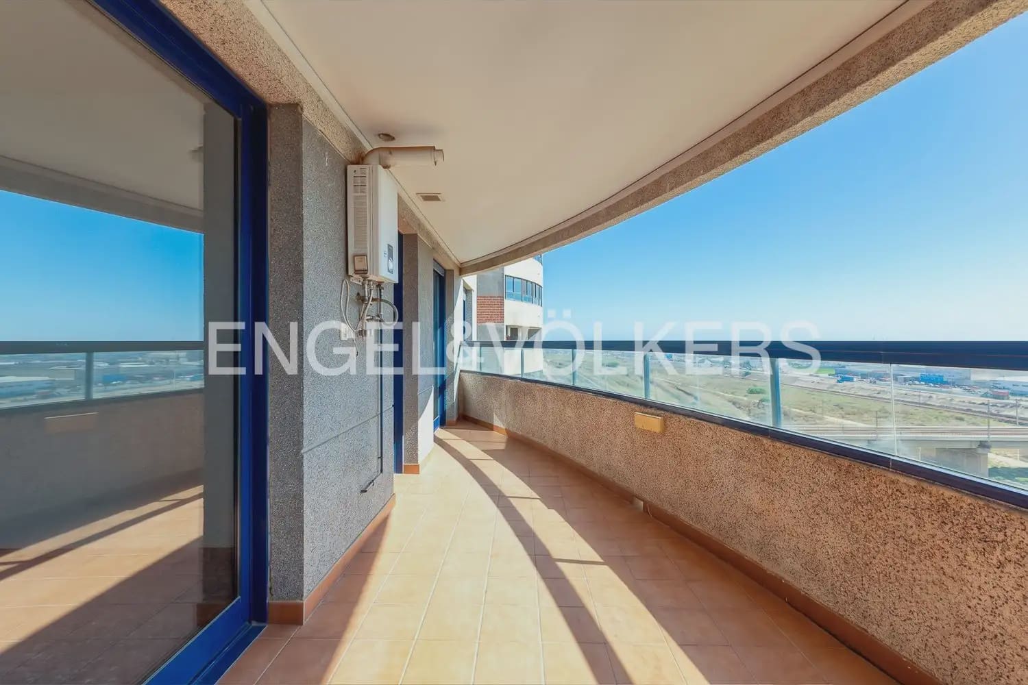 3 soveværelse Lejlighed til leje i Valencia by med swimmingpool garage - € 1.250 (Ref: 10024940)