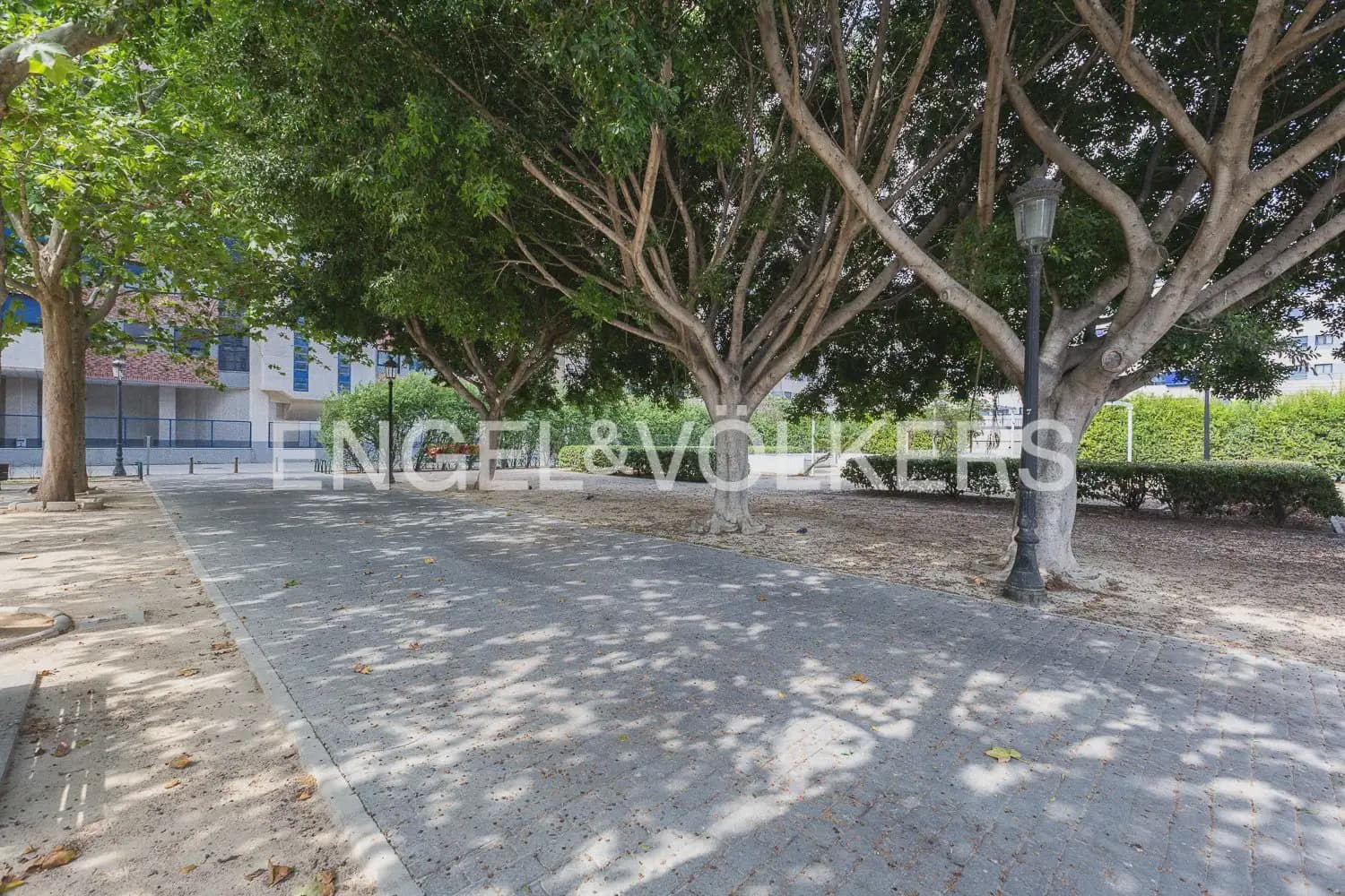 3 soveværelse Lejlighed til leje i Valencia by med swimmingpool garage - € 1.250 (Ref: 10024940)
