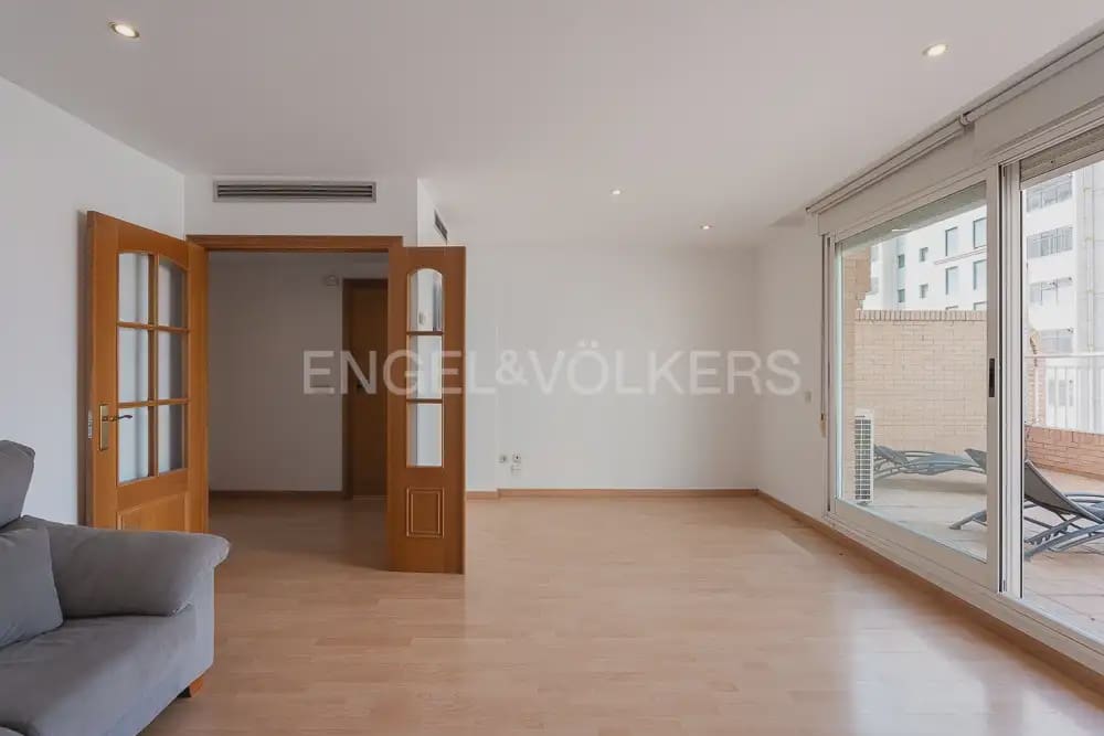 2 camera da letto Attico da affittare in Valencia citta con piscina garage - 1.700 € (Rif: 10026238)