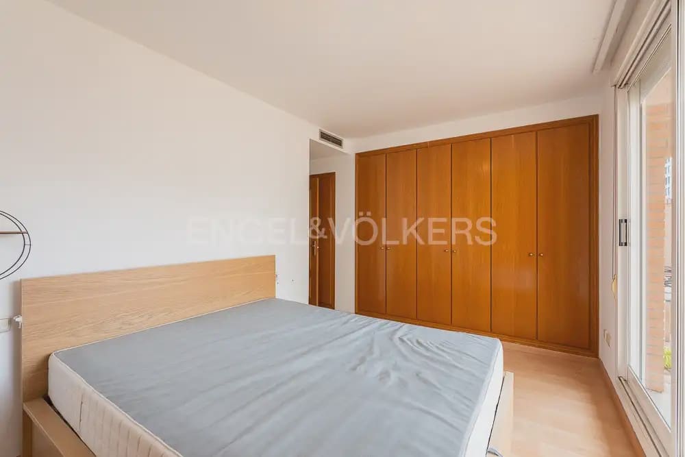 2 camera da letto Attico da affittare in Valencia citta con piscina garage - 1.700 € (Rif: 10026238)