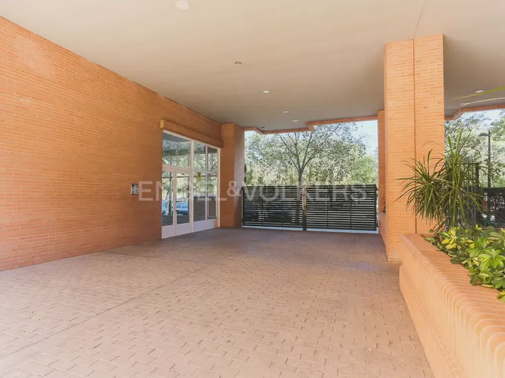 2 camera da letto Attico da affittare in Valencia citta con piscina garage - 1.700 € (Rif: 10026238)