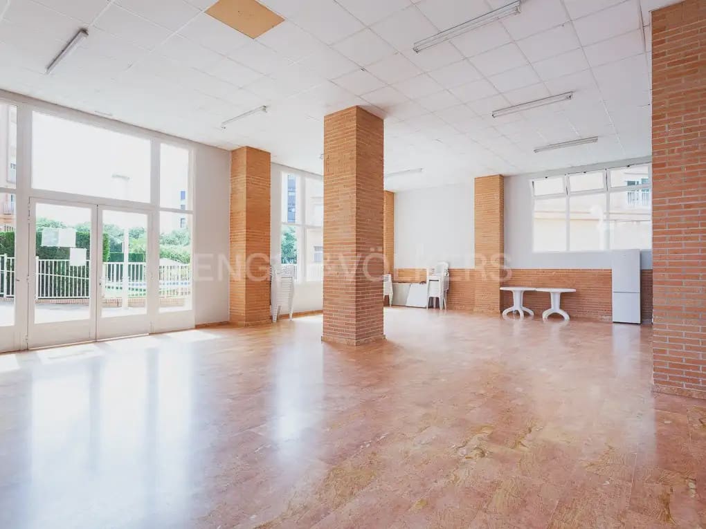 2 camera da letto Attico da affittare in Valencia citta con piscina garage - 1.700 € (Rif: 10026238)