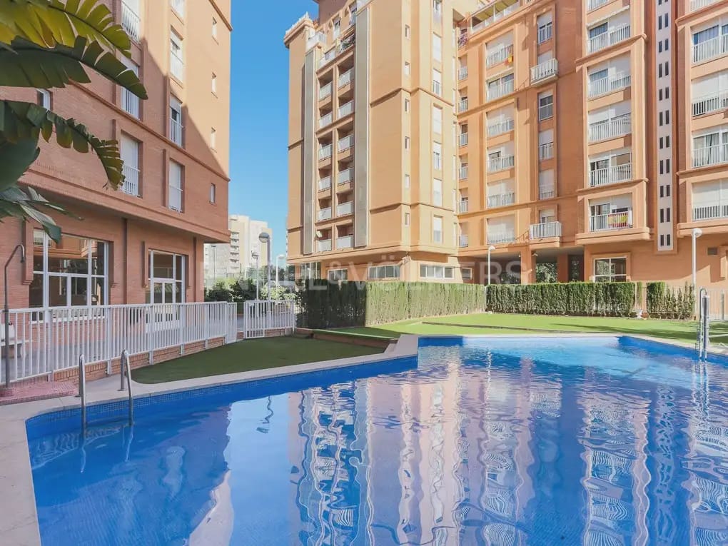 2 camera da letto Attico da affittare in Valencia citta con piscina garage - 1.700 € (Rif: 10026238)
